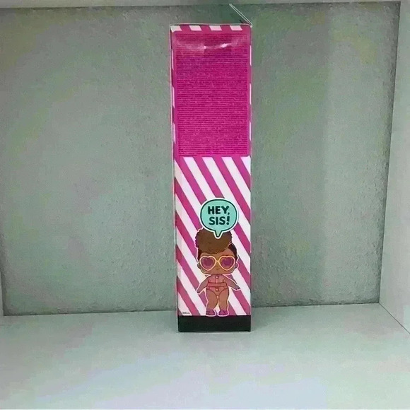 L.O.L. Surprise! O.M.G. Coral Waves Fashion Doll - Picture 4 of 5